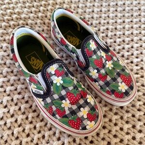 Girls checkered strawberry vans - 13.5